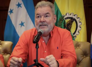 Roberto Contreras aún no define su apoyo entre Maribel Espinoza, Jorge Cálix o Salvador Nasralla