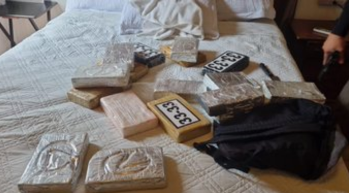 Autoridades capturan a cuatro miembros de estructura de tráfico de droga con 20 kilos de cocaína y 20 libras de marihuana