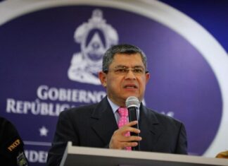 Requeriminto fiscal contra exministro de Gobernación acusado de fraude millonario en la compra de camiones de bomberos