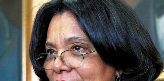 Proceso electoral no está en peligro, pero si la democracia: Julieta Castellanos