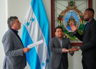 El delantero colombiano Yustin Arboleda ahora es hondureño por naturalización