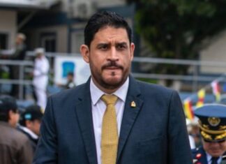 Ministro de Defensa asegura que la construcción de cárcel en Isla del Cisne sigue a paso firme