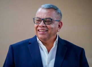 En la evaluación de personalidades del país, los hondureños califican al empresario de medios de comunicación Eduardo Maldonado, con el 44.1% de opinión buena y muy buena, según el estudio de la Encuestadora Paradigma #102