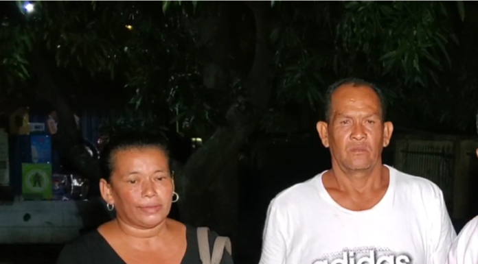 Sus propios padres entregan a presunto ladrón que andaba asaltando en La Ceiba