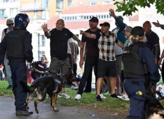 Más 90 detenidos por los focos de violencia de la ultraderecha en ciudades británicas