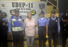 Capturan en Islas de la Bahía a hondureña de 58 años con combustible clandestino