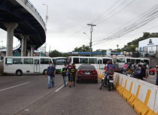 Transportistas cancelan el paro tras anuncio de pago de subsidio