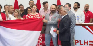 Diputada Beatriz Valle es juramentada como miembro del Partido Liberal