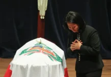 La familia de Fujimori convierte su misa en mitin con gritos de «presidenta» para su hija