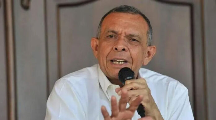 Porfirio Lobo acude al Ministerio Público para conocer avances en investigación por asesinato de su hijo Said