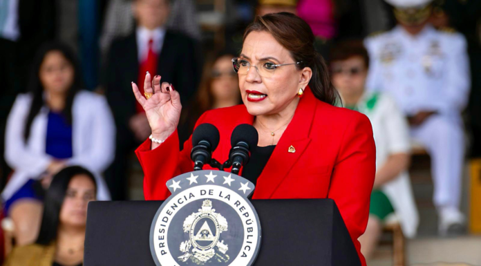 Crece la presión en Honduras para que renuncie la presidenta Xiomara Castro y restituir el tratado de extradición con EE.UU