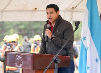 Nuevo fracaso en la licitación para cárcel en Islas del Cisne, no es por la falta de licencia ambiental, asegura ministro Lucky Medina