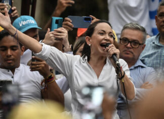 Machado: «González Urrutia luchará desde afuera y yo lo seguiré haciendo aquí»