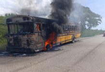 Un autobús se incendió en Yoro, reportándose únicamente daños materiales