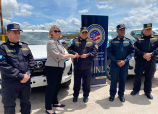 Embajada de EE.UU. dona millonario lote de vehículos a la Policía Nacional