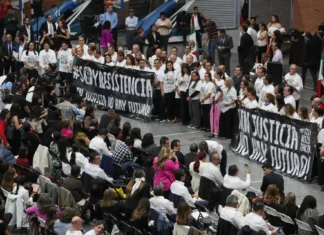 El oficialismo hace valer ‘supermayoría’ en Congreso mexicano y aprueba polémica reforma judicial