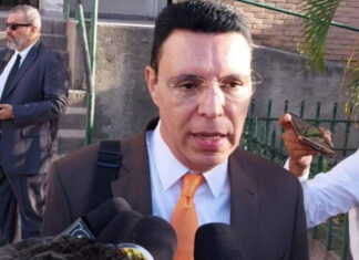 Defensa de Nasry Asfura dice que Luis Javier Santos busca testigos falsos en el TSC