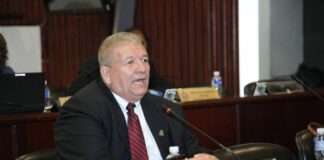 Diputado Castro recordó al ministro de Trabajo que «Gildan también se retirará de Honduras»
