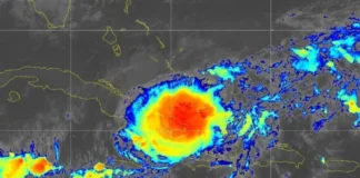 Oscar se reduce a tormenta tropical pero su lento avance por Cuba es potencialmente mortal