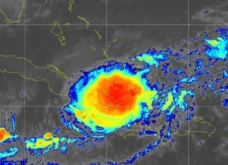 Oscar se reduce a tormenta tropical pero su lento avance por Cuba es potencialmente mortal