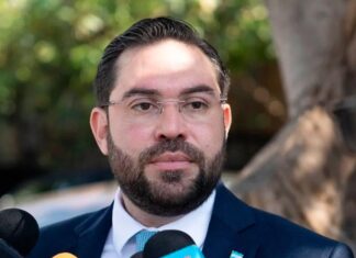 Jorge Cálix dice que a Ana Paola la presionaron con artimañas y amenazas para que renunciara a su cargo en el CNE