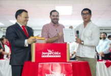 Jorge Cálix recolecta más de 330,000 firmas para inscribir su movimiento y precandidatura presidencial