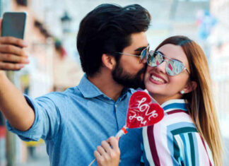 Las parejas que menos se exhiben en redes sociales son las más felices, según estudio