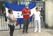 Empleados del IHSS en San Pedro Sula protestan nuevamente debido a la falta de pago de sus salarios