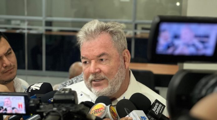 Roberto Contreras cuestiona manejo de fondos del Partido Liberal tras operativo del MP