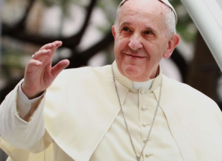 El papa pide perdón y expresa vergüenza por todos los pecados de la Iglesia
