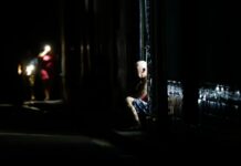 El huracán Rafael, con categoría 3, causa un nuevo apagón total en Cuba