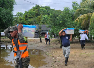Fluye más ayuda a damnificados de tormenta Sara en Honduras tras mejoría del clima