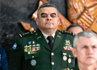 Coronel Ramiro Muñoz denuncia presiones para rebajar seguridad a extraditables: “Me dieron 24 horas”