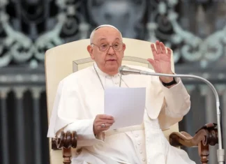 El papa Francisco: «En un mundo bajo la amenaza nuclear, es urgente trabajar por la paz»