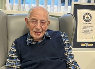 Muere a los 112 años John Tinniswood, el hombre más viejo del mundo