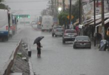 Tormenta Sara mantiene su avance y provoca alerta por fuertes lluvias en el sur de México