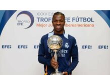 Vinicius recibe premio al mejor jugador Iberoamericano 2024