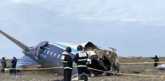 Fuentes del Gobierno azerbaiyano afirman que avión de AZAL fue alcanzado por un misil ruso