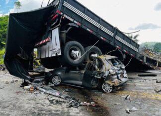 Al menos 22 personas pierden la vida en un trágico accidente de autobús en Brasil