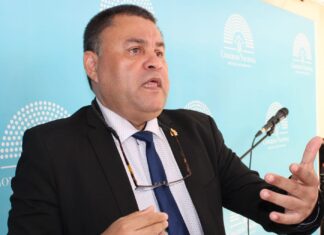 Carlos Umaña denuncia intento de bloquear candidaturas independientes y desaparecer partidos pequeños desde el CNE