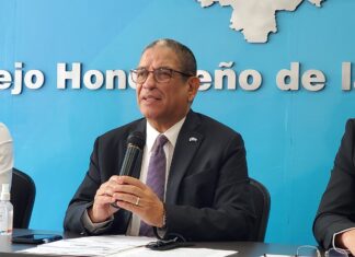El director ejecutivo del COHEP calificó al titular de la SEFIN como «tonto»