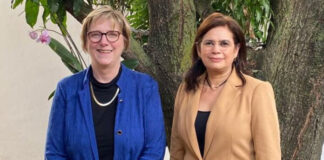 Embajadora Laura Dogu se reúne con Rixi Moncada para abordar el proceso electoral de 2025