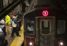 Presentarán cuatro cargos contra guatemalteco acusado de quemar a mujer en metro NuevaYork