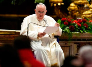 El papa pide a los sacerdotes: «No torturen a la gente en el confesionario»