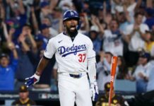 Los Dodgers retienen al dominicano Teoscar Hernández, que firma por otras 3 temporadas