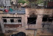 Sin ninguna ayuda del Gobierno continúan afectados por incendio en mercado