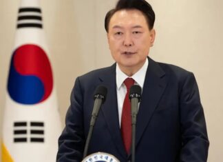 El Parlamento destituye al presidente surcoreano por haber declarado la ley marcial