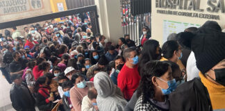 El Hospital San Felipe amanece abarrotado; pacientes denuncian la falta de citas