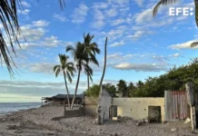 Cedeño, una aldea en el Pacífico de Honduras a la que se la traga el mar