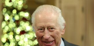 El rey Carlos III continuará su tratamiento contra el cáncer en 2025, según Sky News
